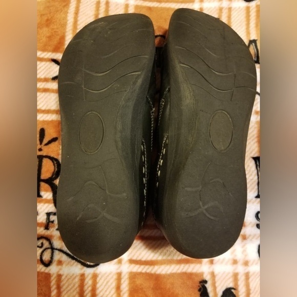 EARTH Origins Women’s Shoe (Sz 9) - Picture 5 of 10